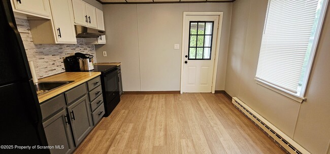 Photo - 212 Pine St