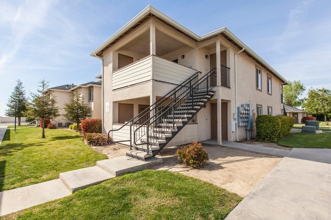 APARTMENT HOMES FOR RENT IN KERMAN, CA - Quail Run Apartments