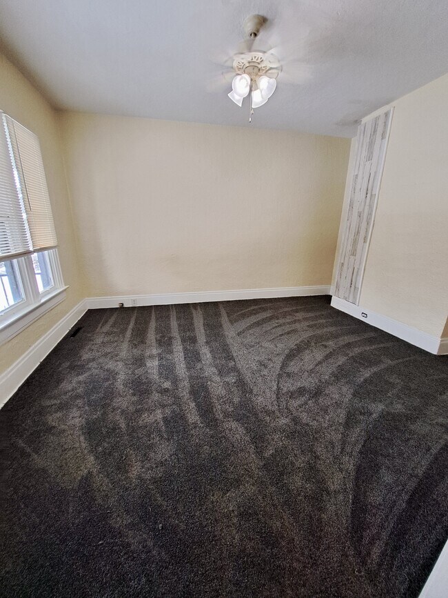 Photo - 1122 Beaumont Ave