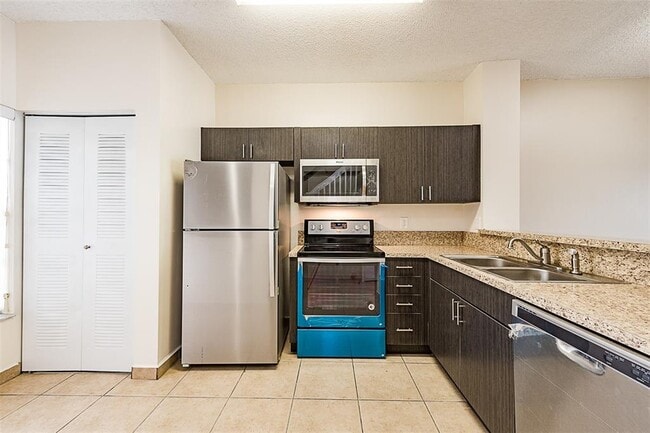 Photo - 705 SW 122nd Ave