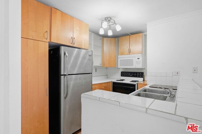Photo - 1885 Veteran Ave Unit 102