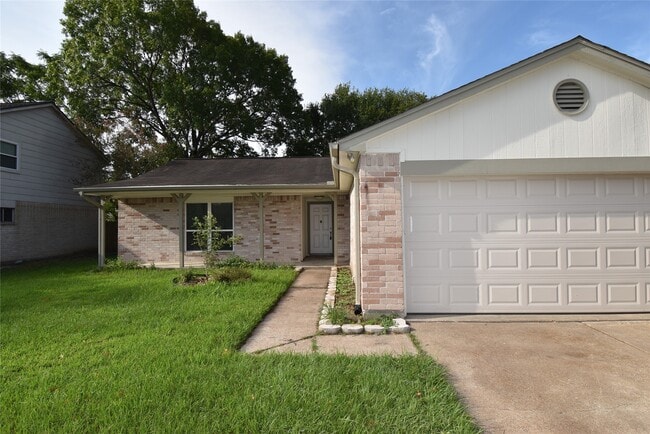 Photo - 18007 Forest Cedars Dr