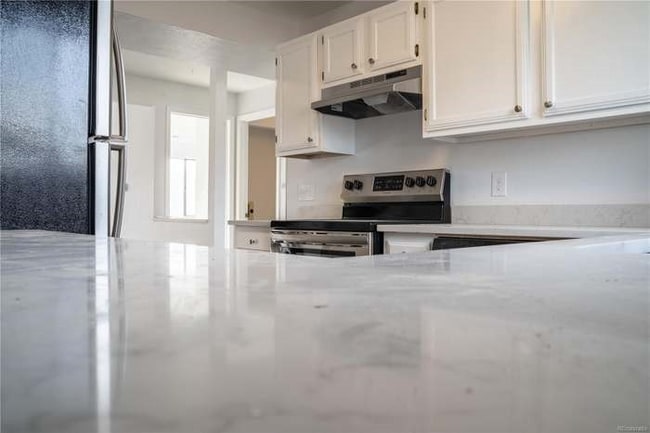 Photo - 313 W Lehow Ave