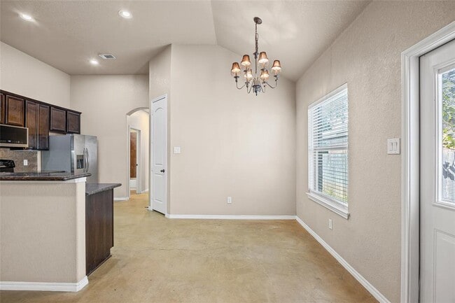 Photo - 256 Rosalie Dr