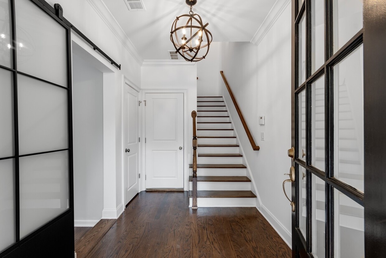 Photo - 1260 Lullwater Park Cir (Atlanta, GA)