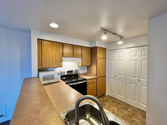 Photo - Fresh Paint and New Carpet in this Sunn Fjord Condo! Unit K209