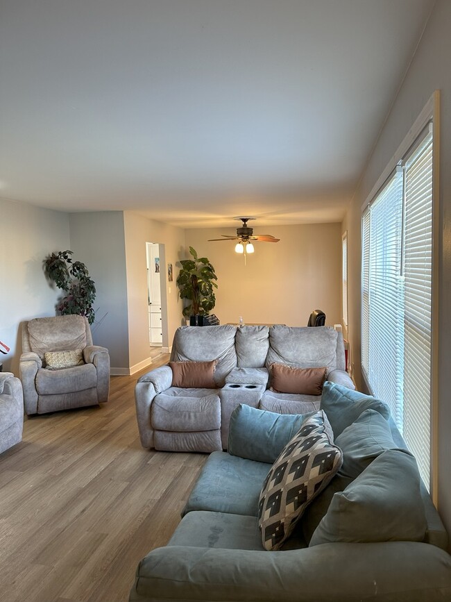 Photo - 700 Cumberland St