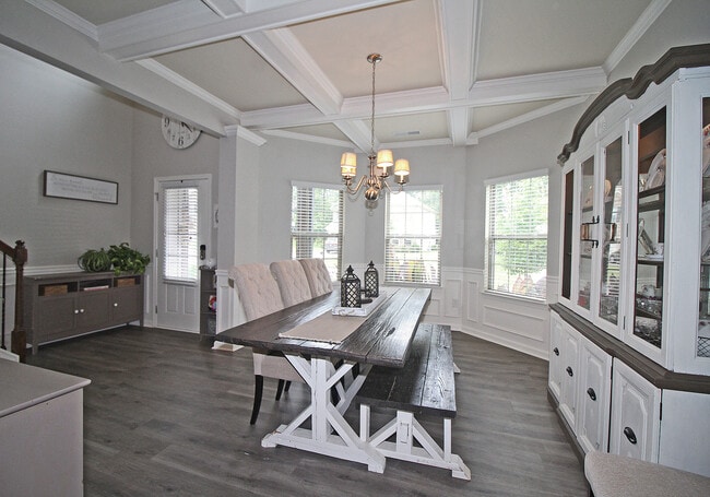 dining room - 5305 Ripken Rd