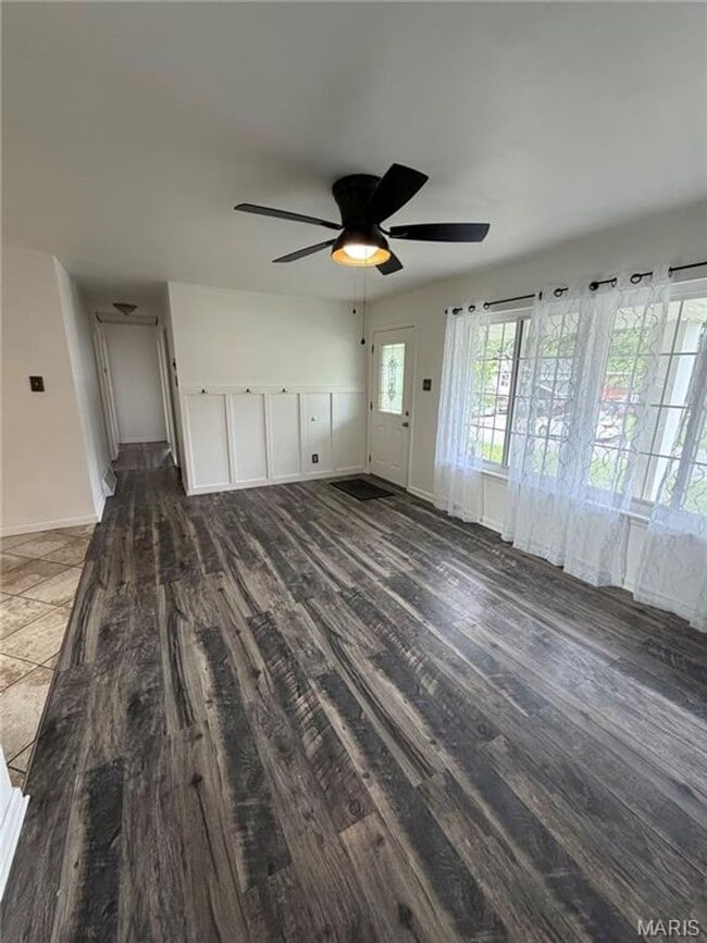 Photo - 713 Plaza Dr