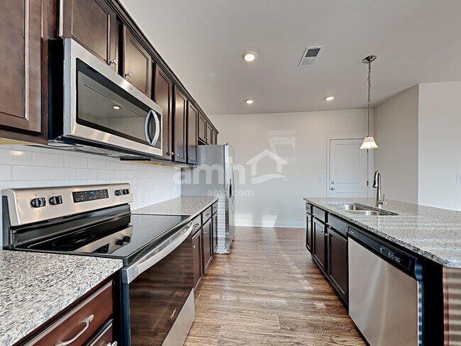 Photo - 115 Ashton Dr