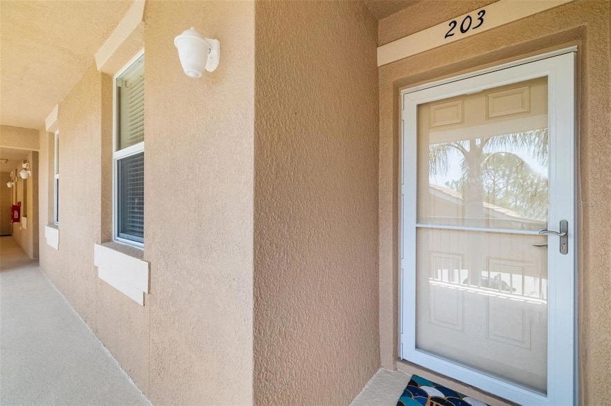 Photo - 905 Fairwaycove Ln