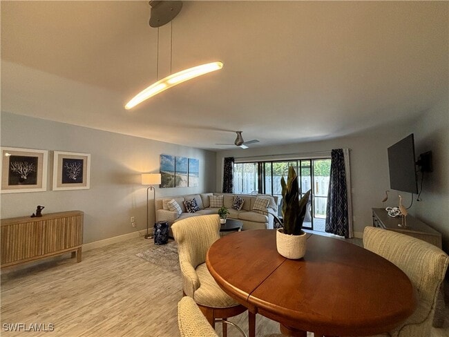 Photo - 800 Meadowland Dr