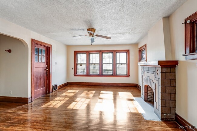 Photo - 27 East End Ave