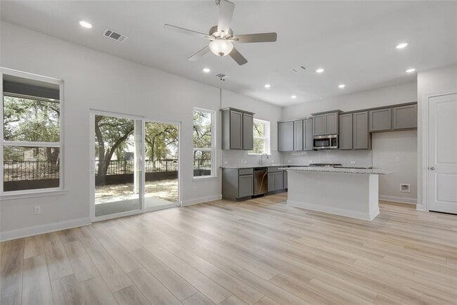 Photo - 126 Reveille Dr