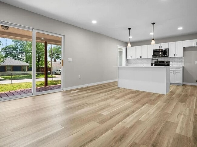 Photo - Perfect Family Home in Bolivar