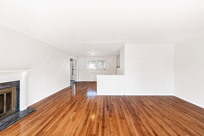 Photo - 5265 W Ontario Ave