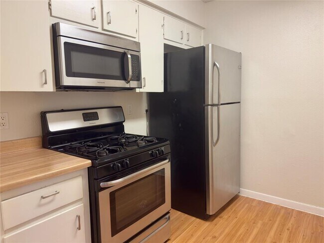 Photo - 115 Waller St