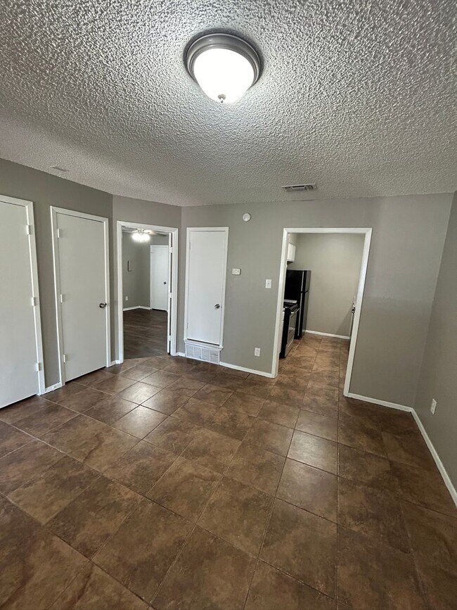 Photo - 1701-1703 Georgia St. Unit 1703