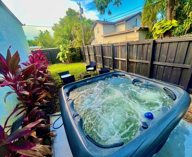 Photo - 834 NE 14th Ave Unidad ID1369649P