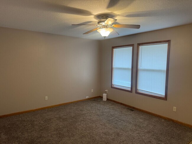 Photo - 207/209 N Elm St. Cameron, MO 64429 Unit 209 N Elm St. Cameron, MO 64429