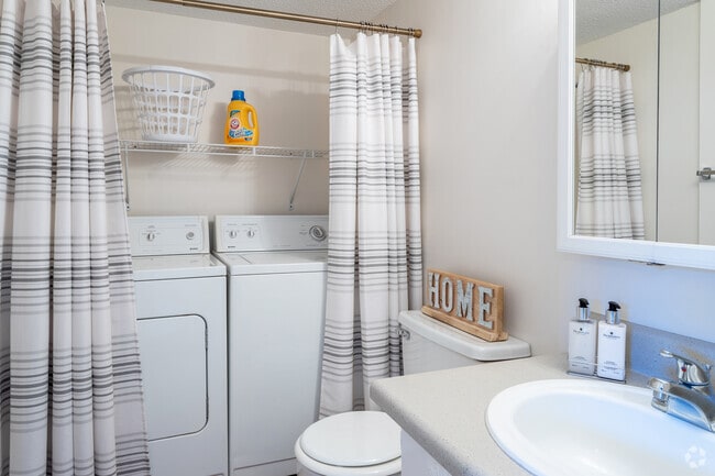 2BR, 1.5BA - Townhouse Village