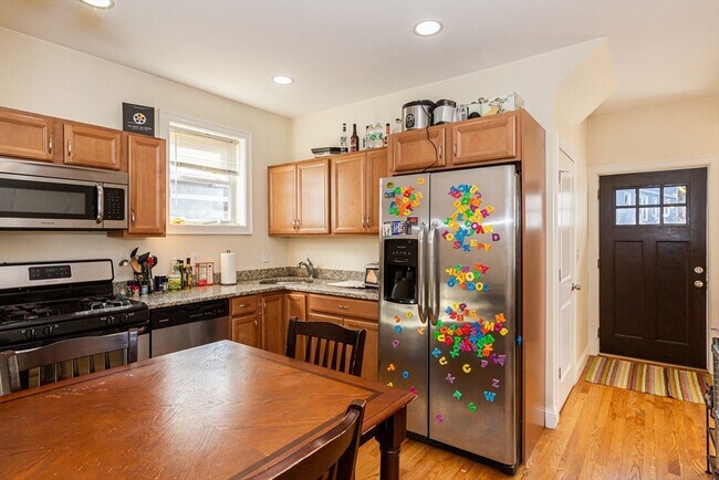 Photo - 182 Calumet St
