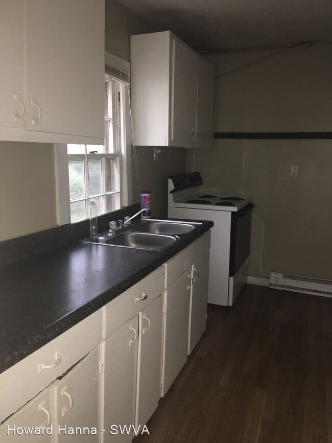 3 br, 1 bath House 523 Maury Street Rental For Rent in Lexington, VA