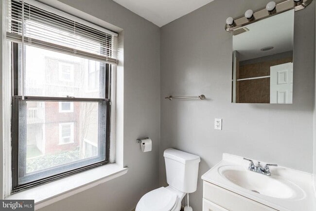 Photo - 1909 Green St Unit 2N
