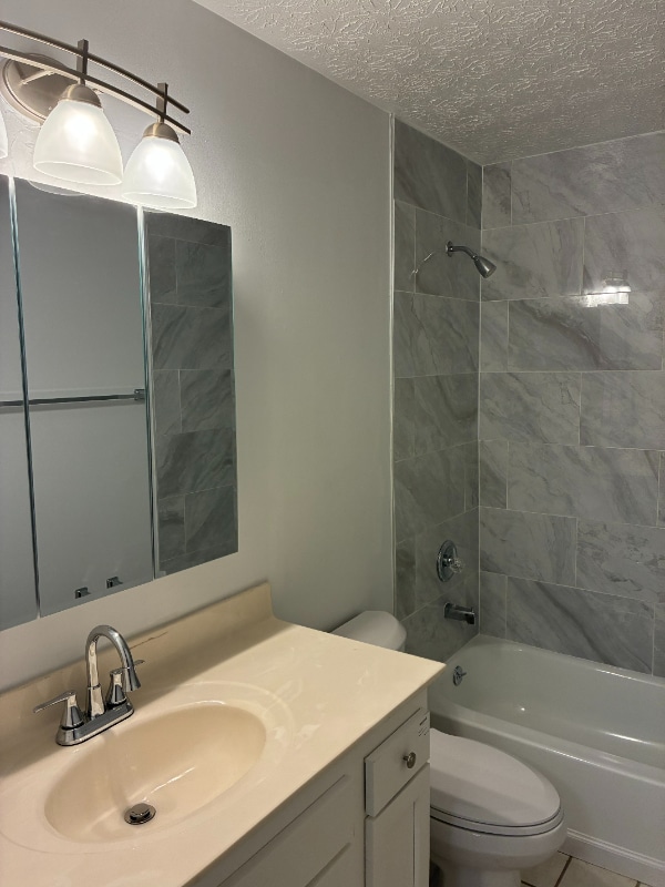 Photo - 720 Ohio Pike