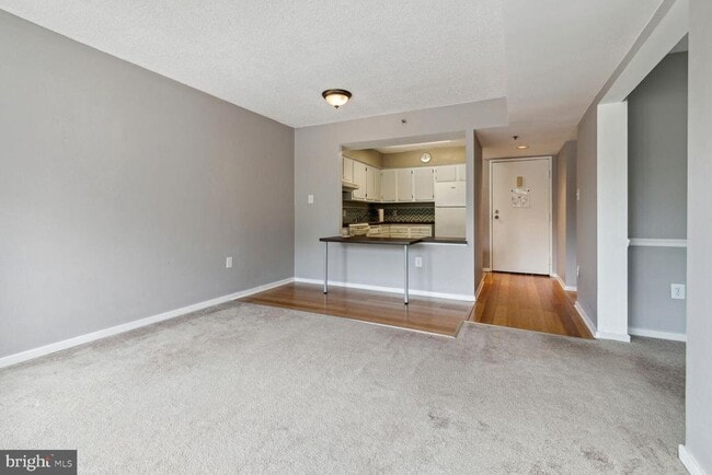 Building Photo - 2921 N Leisure World Blvd Unit 1-303