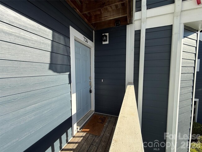 Photo - 726 Southwest Dr