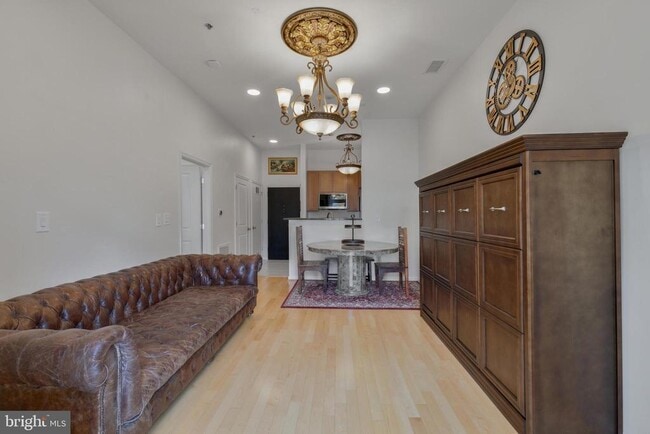 Photo - 309 Holland Ln Unidad 136