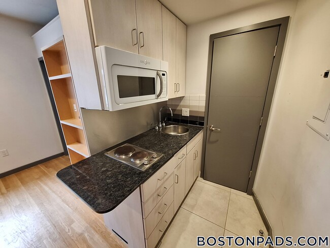 Building Photo - 144 Bowdoin St