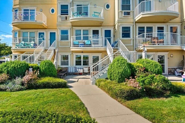 Photo - 100-12 Shore Front Pkwy Unit 18A