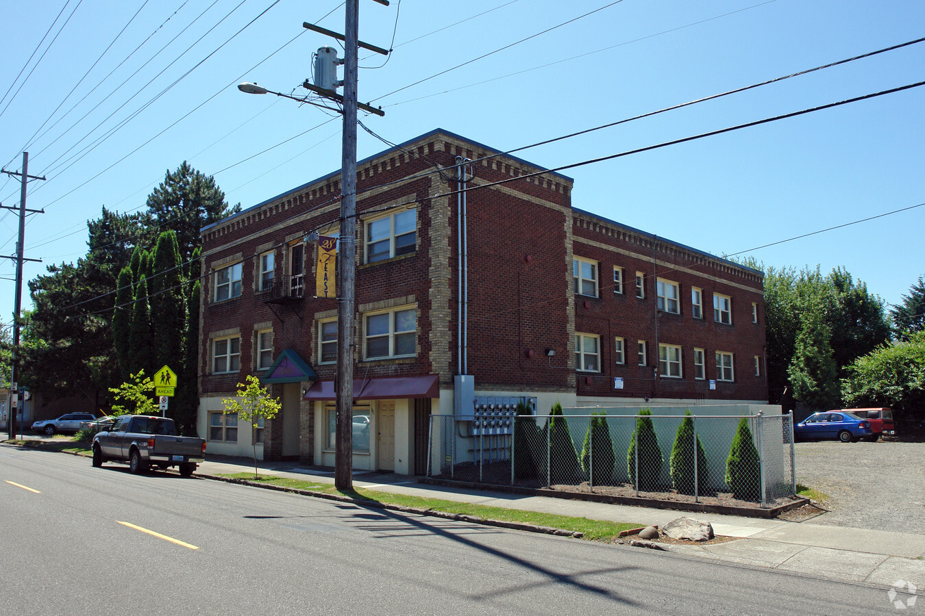 Weller Apartments - Weller Apartments