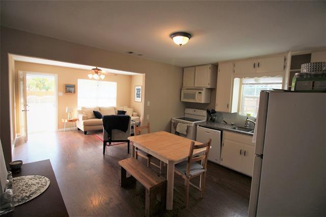 Photo - 237 Samuel St