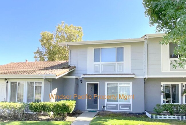 Clean & Shiny Las Positas Gardens Townhome... - Clean & Shiny Las Positas Gardens Townhome...