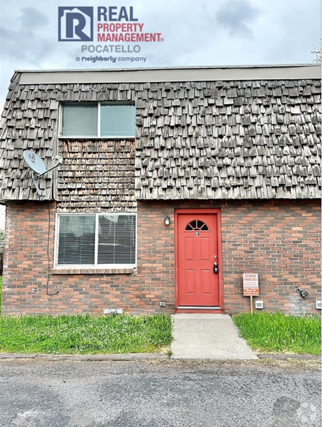 Building Photo - 230 W Chubbuck Rd Unit A4 Rental