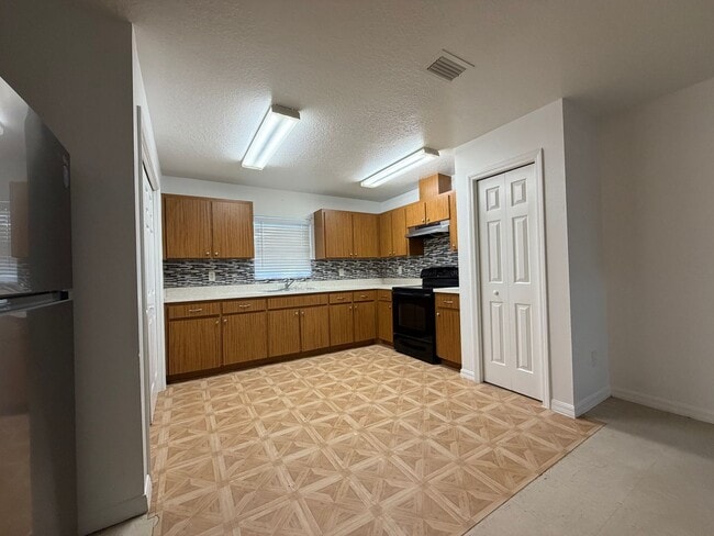 Photo - 3102 W Reynolds St
