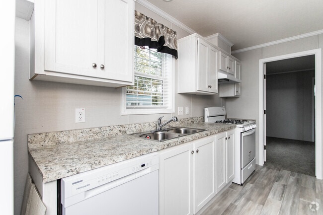 2BR, 2BA - 924-1,056 SF - Marysville Estates