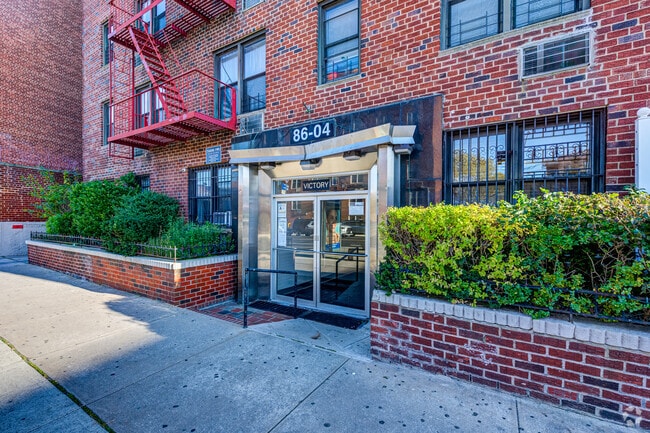 Photo - 86-04 Grand Ave
