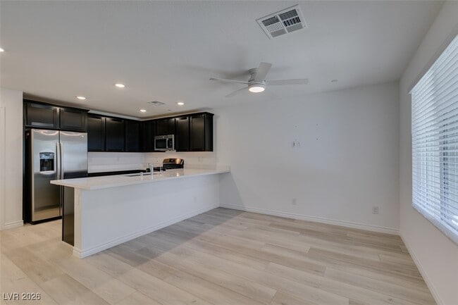 Photo - 6254 Foxes Dl St