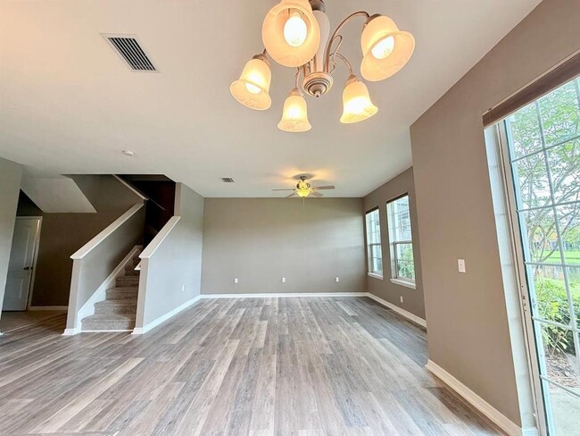 Photo - 7001 Interbay Blvd