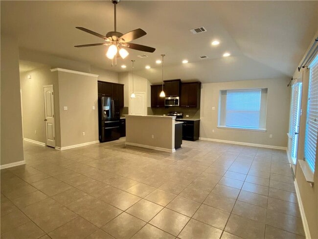 Photo - 7208 Longford Trail