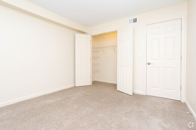 2BR, 1BA - 801 SF - Bedroom