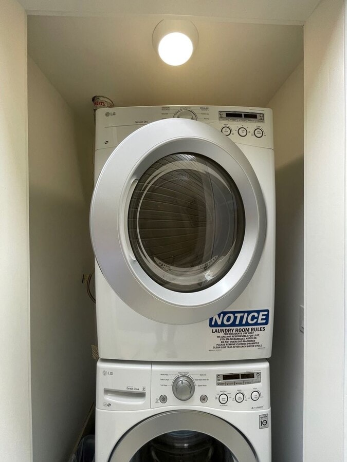 Photo - Nice and clean studio proximate to SFSU/SFCC (1st month rent free if qualified) Unit Rm 3