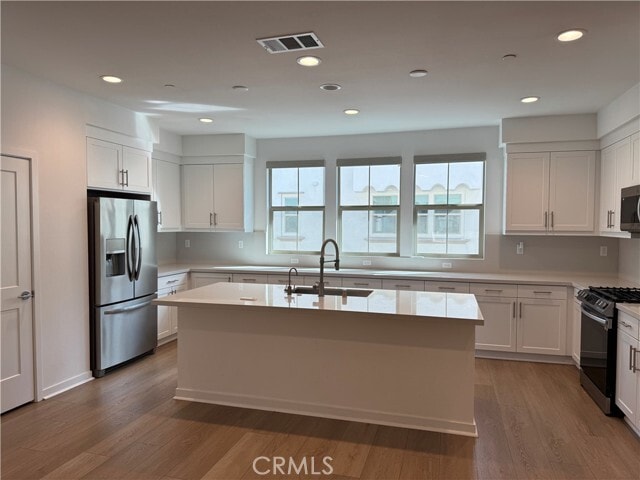 Building Photo - 235 Babson Ct