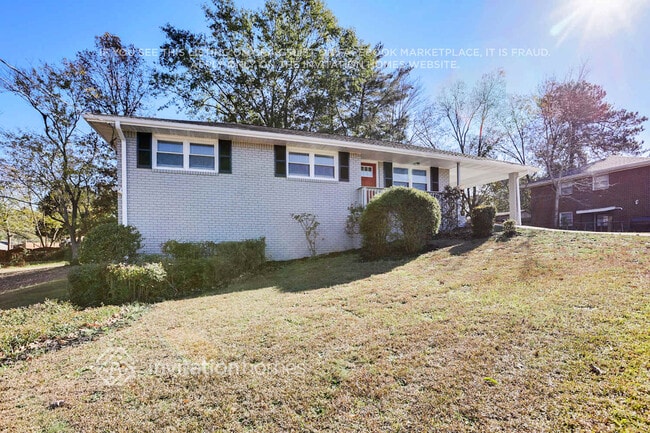 Photo - 2421 Kennedy Ln