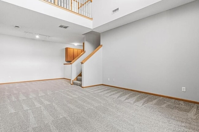 Photo - 5377 172nd St W