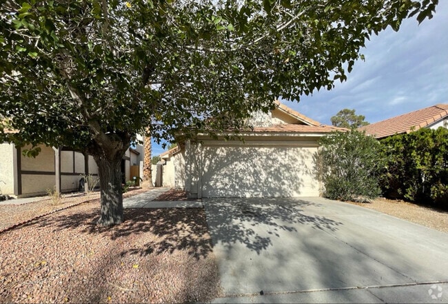 Building Photo - 7135 Shadow Crest Dr Rental